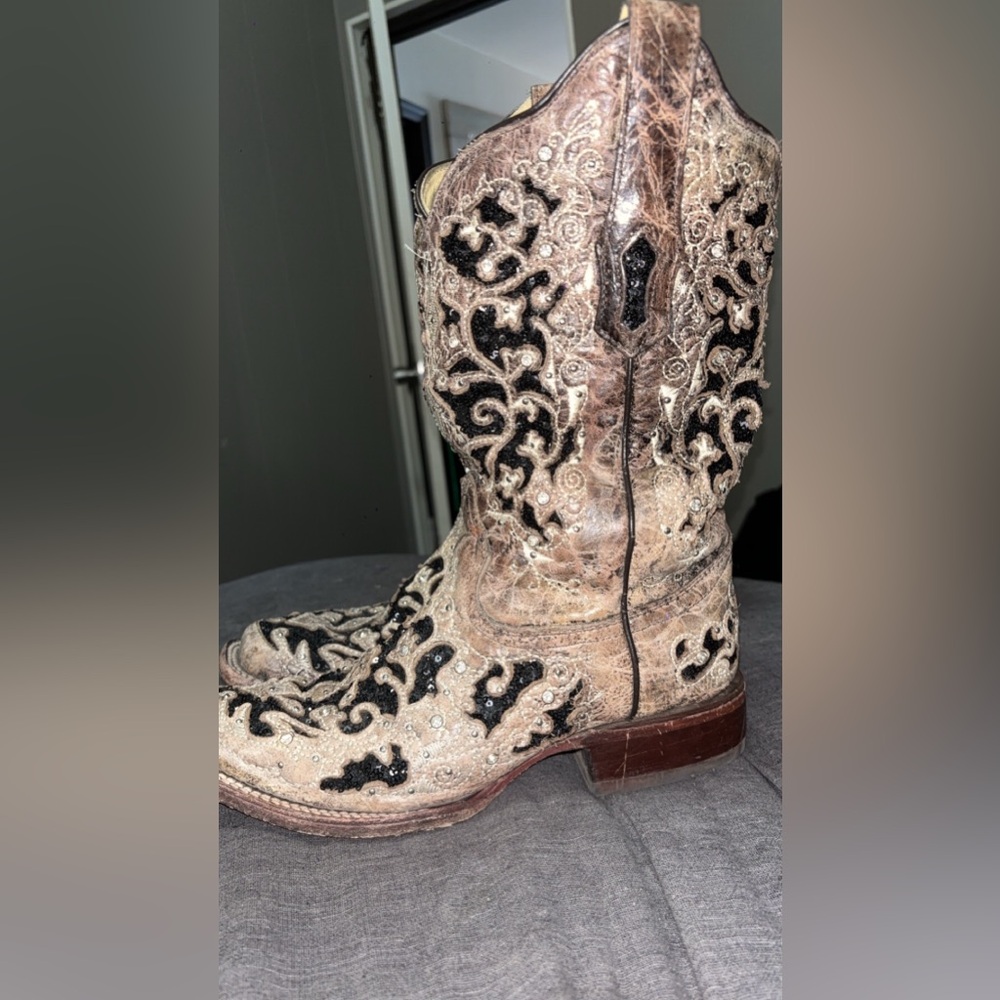 Woman's Corral Cowboy Boots $150 OBO SIZE 9